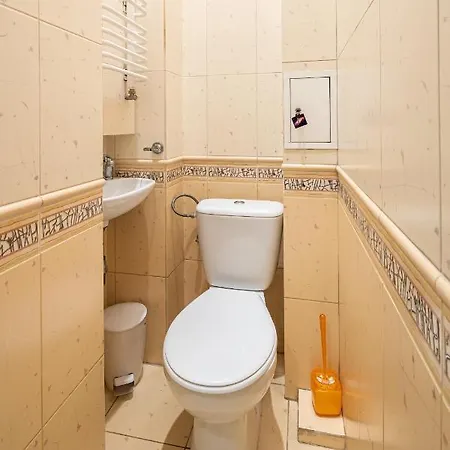 3 Bedrooms Royal Italian Style In An Austrian Building, Parking, Balcony Apartamento *