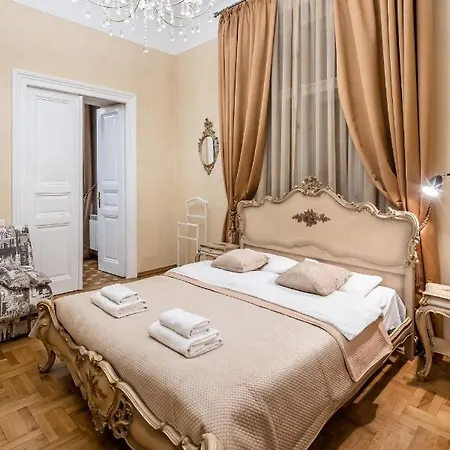 3 Bedrooms Royal Italian Style In An Austrian Building, Parking, Balcony Lviv