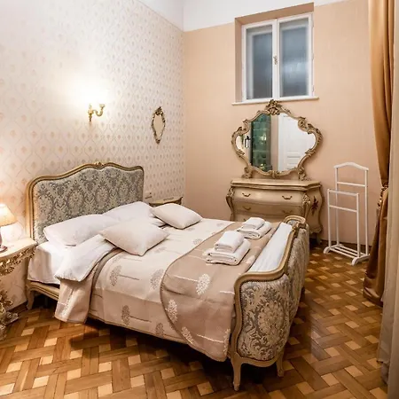 3 Bedrooms Royal Italian Style In An Austrian Building, Parking, Balcony Lviv