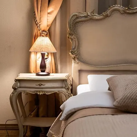 Apartment 3 Bedrooms Royal Italian Style In An Austrian Building, Parking, Balcony