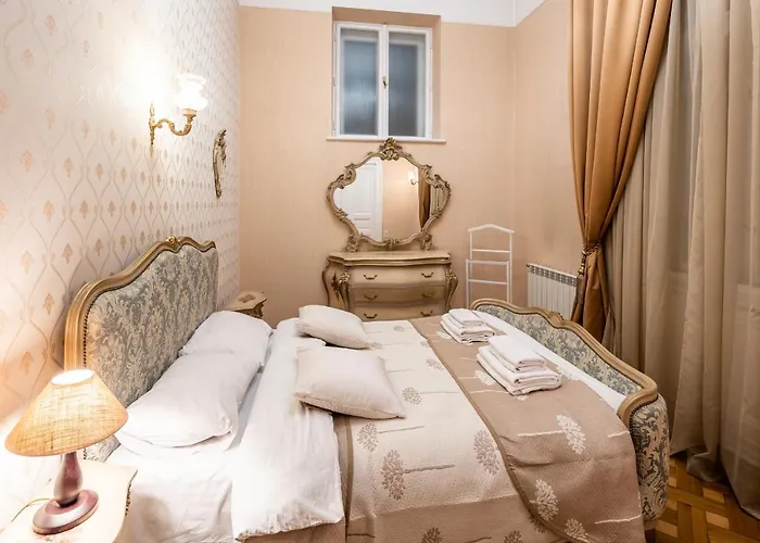 3 Bedrooms Royal Italian Style In An Austrian Building, Parking, Balcony Apartament *
