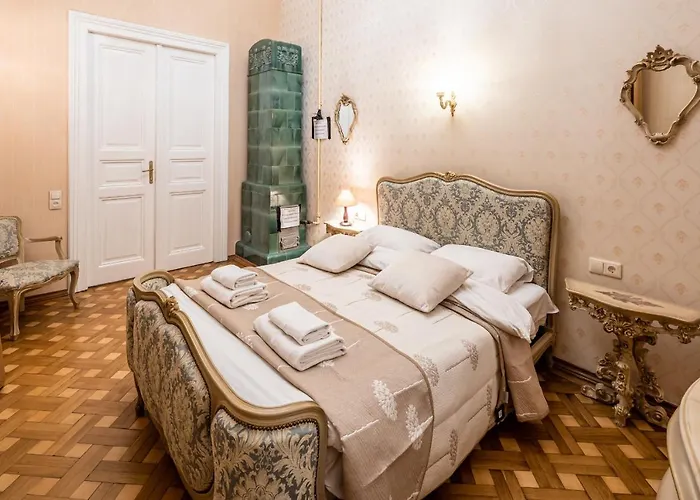 Apartament 3 Bedrooms Royal Italian Style In An Austrian Building, Parking, Balcony