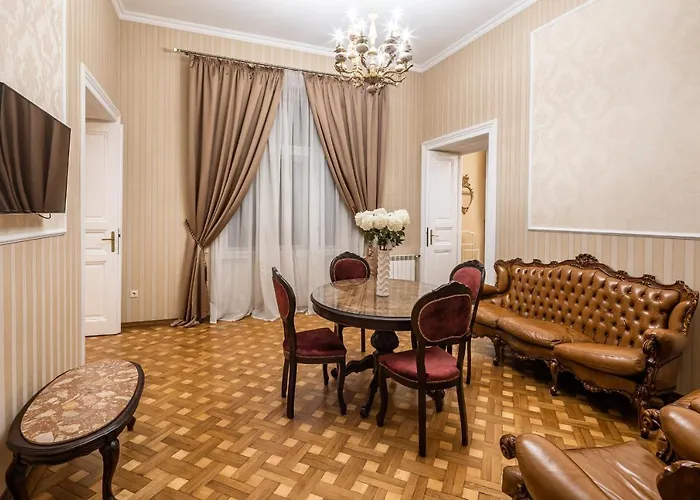 3 Bedrooms Royal Italian Style In An Austrian Building, Parking, Balcony * Львов