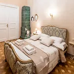 Апартаменти 3 Bedrooms Royal Italian Style In An Austrian Building, Parking, Balcony