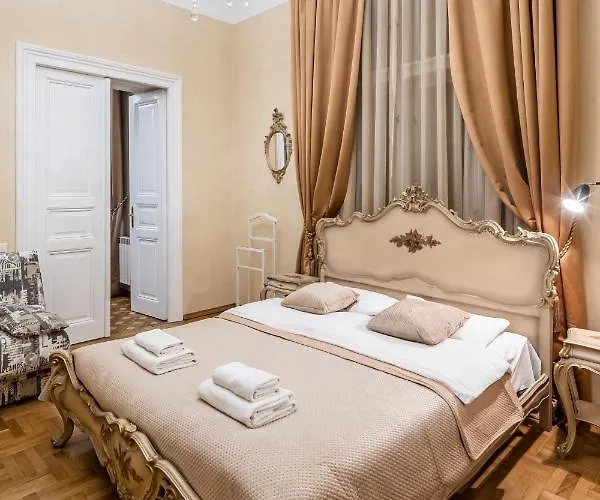 3 Bedrooms Royal Italian Style In An Austrian Building, Parking, Balcony Львів