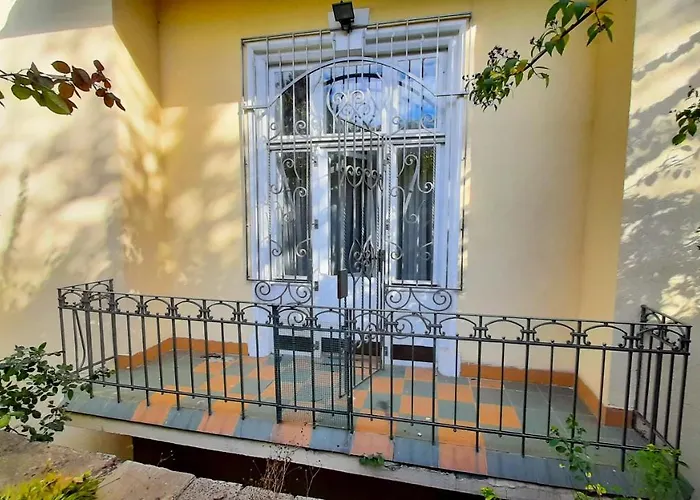 Апартаменти 3 Bedrooms Royal Italian Style In An Austrian Building, Parking, Balcony Львів